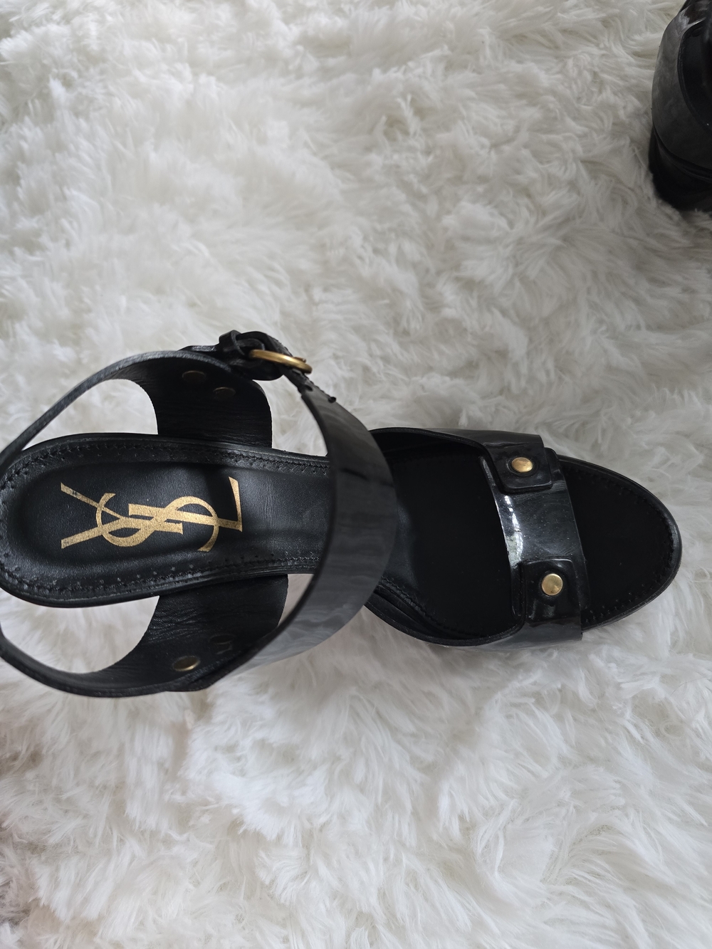 Yves Saint Laurent Black Patent Leather Platform Sandals Size 37 ( US 7) - Picture 5 of 8